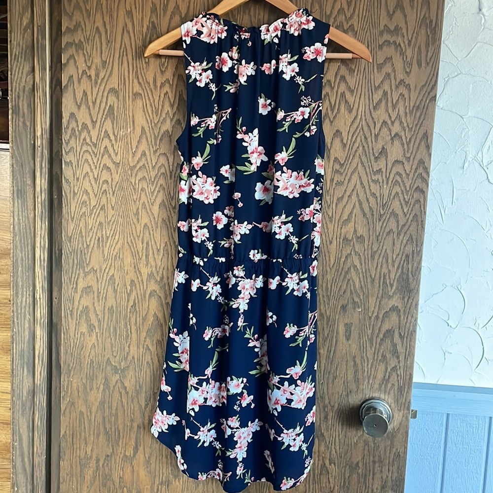 Navy & Pink‎ Floral Dress - Picture 3 of 4